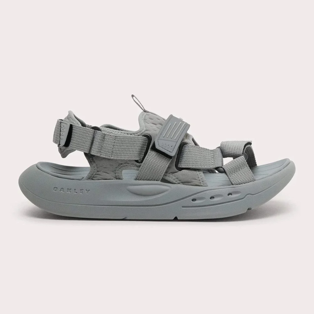 Oakley Studio Sandal Mens Size 13 Cement Grey Strappy Platform FOF100706 NWOB